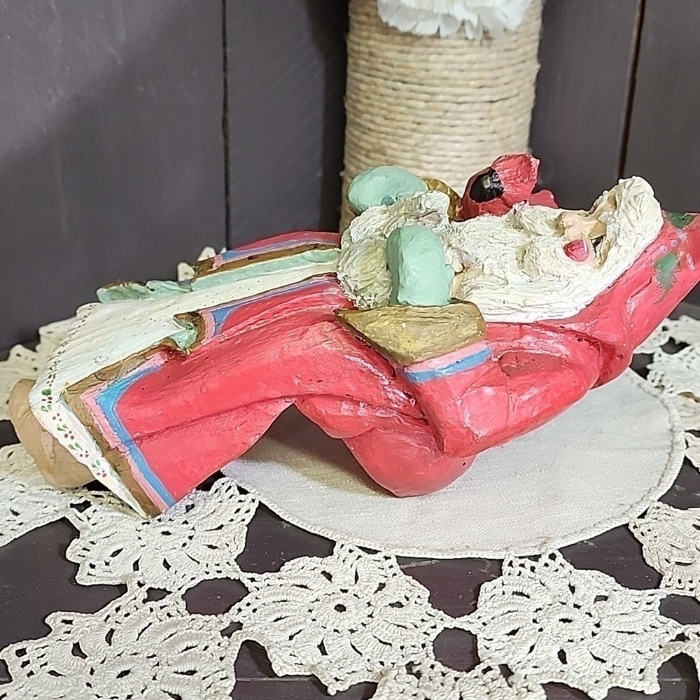 House of Hatten shelf sitter Santa - Picture 3 of 3